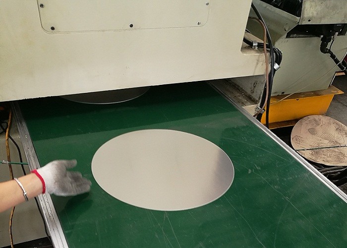 Kitchenware Alloy 1050 Food Grade Aluminium Discs Circles With Grinding Smooth Edge